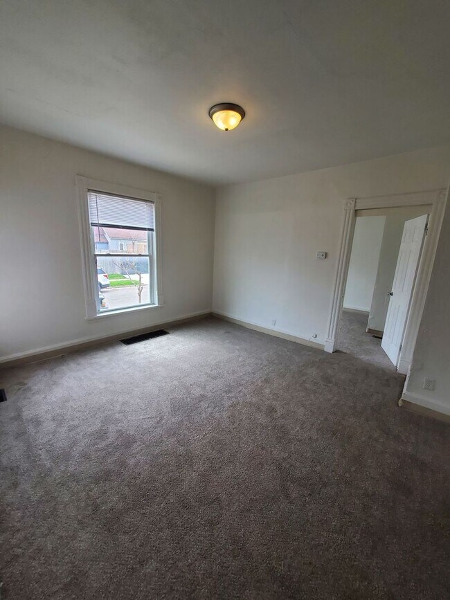 Photo - 612 10th St Unidad Lower Front