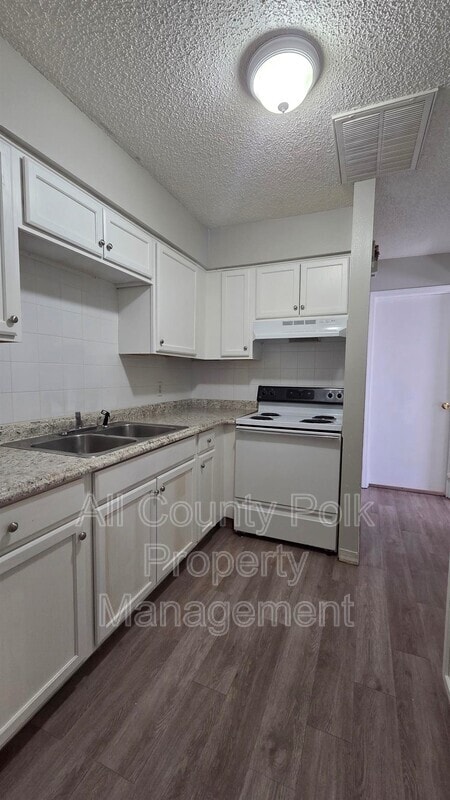 Photo - 2336 Chestnut Hills Dr