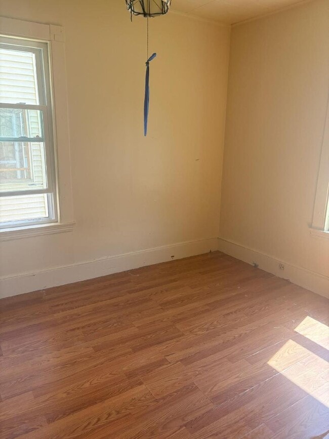Building Photo - 52 Falmouth St Rental