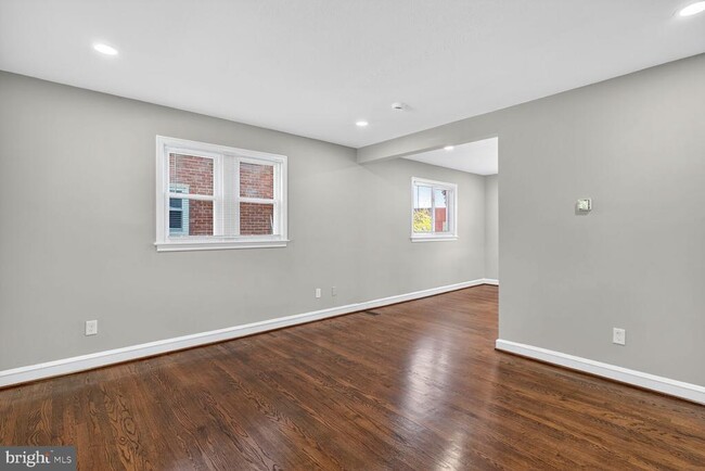 Building Photo - 1109 Congress St SE