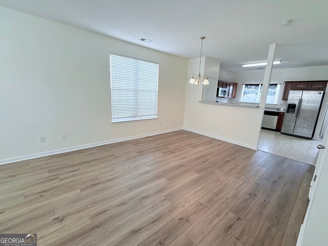 Photo - 260 Commons Dr