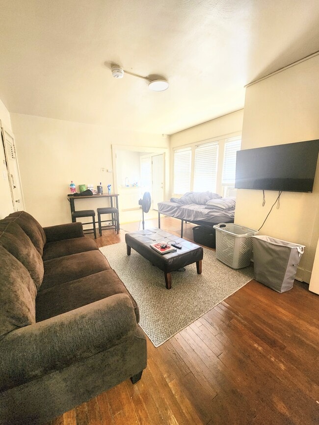Photo - 5854 Forbes Ave