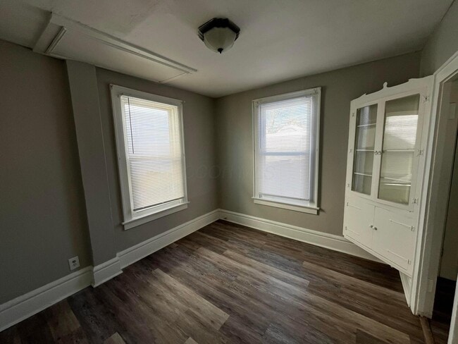 Photo - 556 Southwood Ave