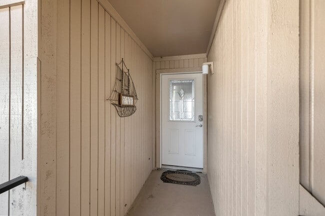 Building Photo - 15575 Marina Dr Unit 215C Rental