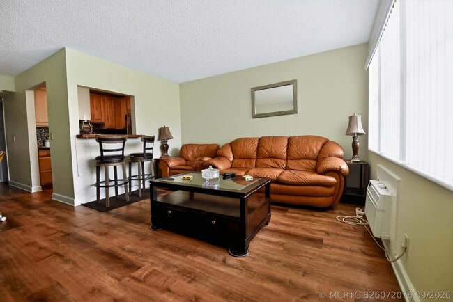233 Windsor K