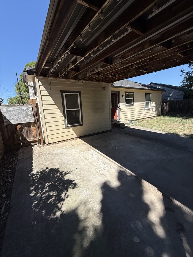 Photo - 1023 Murray Ave