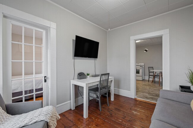 Photo - 526 Hevey St Unit 2