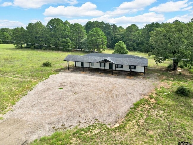 Building Photo - 19470 U.S. Hwy 69 N Rental