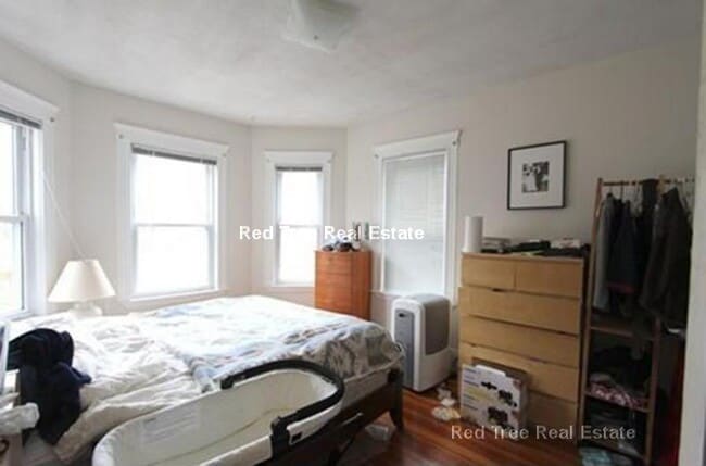 Photo - 385 Pond Ave