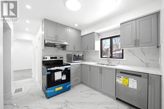 Photo - 759 Midland Ave