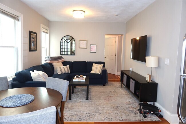 Building Photo - 69 Marine Rd Unit 2 Rental