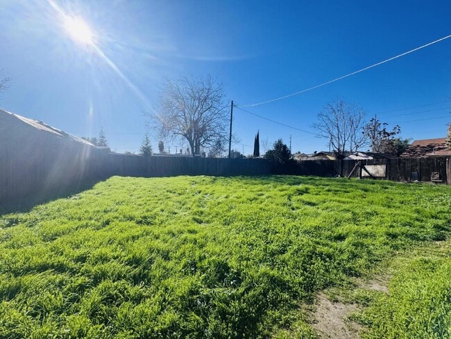 Photo - 1508 Mono Dr