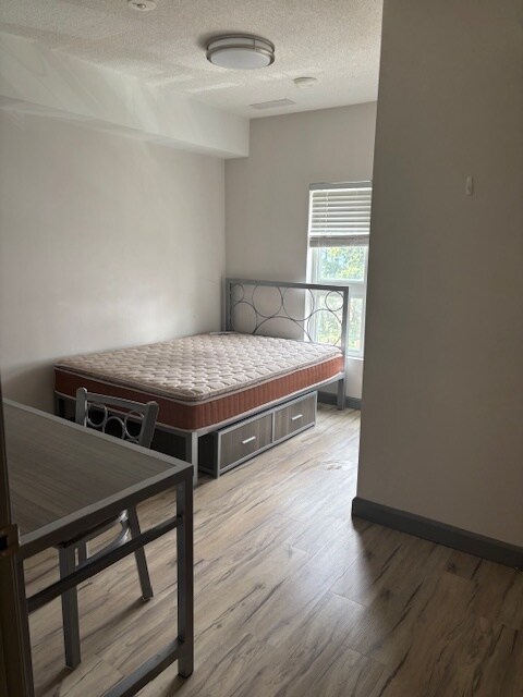 Photo - 258B-258B Sunview St