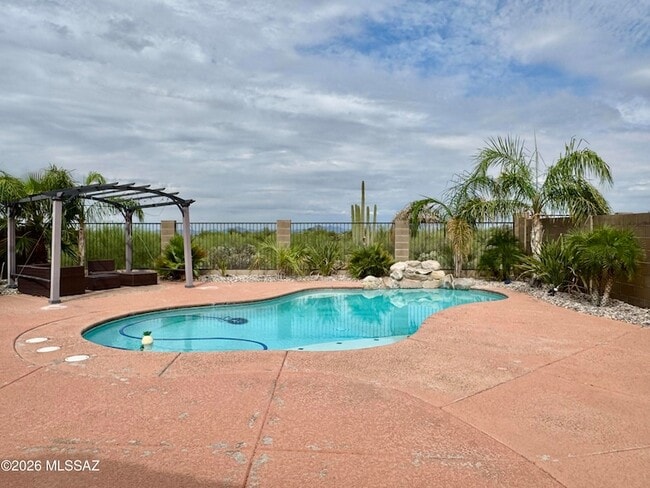12361 N Globe Mallow Pl