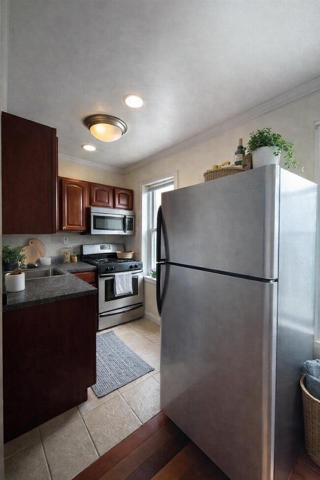 Photo - 32 Beacon Ave Unit 3