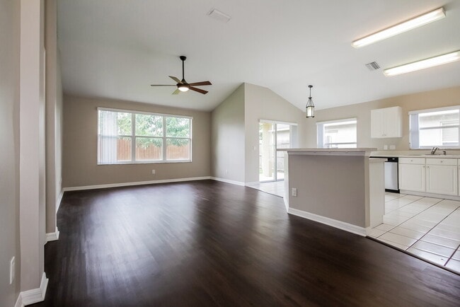 Photo - 9801 Laurel Ledge Dr