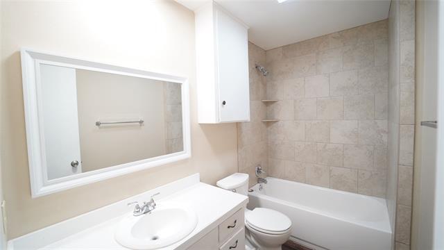 Photo - 202 E Oak St Apartamento Unidad 9