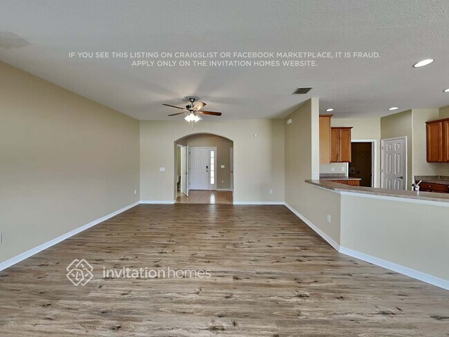 Photo - 10253 Newminster Loop