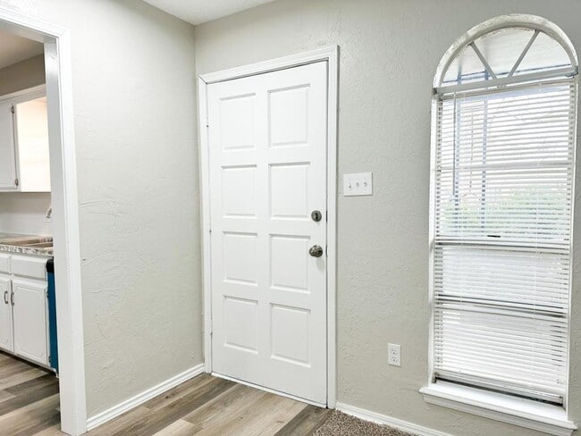 Photo - 5314 NW Rotherwood Dr