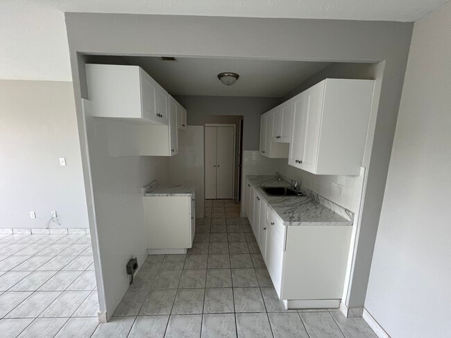 Photo - 325 Melvin Ave
