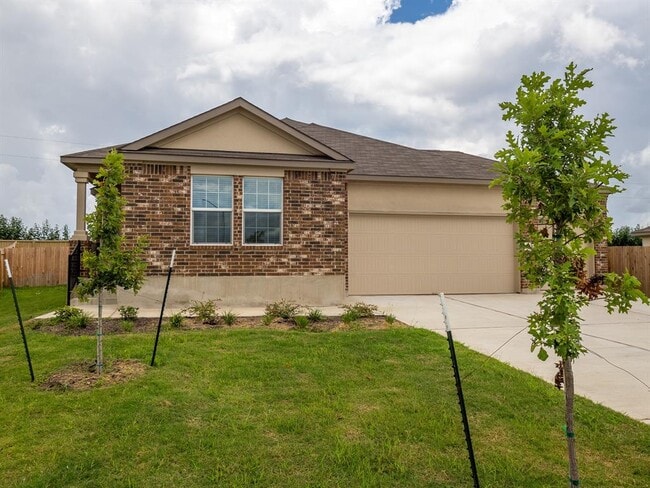 Photo - 702 Silver Springs Bend