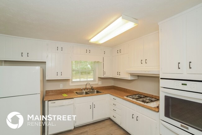 Photo - 608 Upland Ridge Dr NW