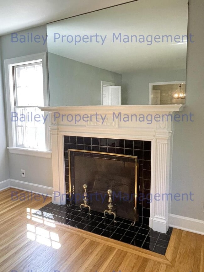 Photo - 215 McCready Ave