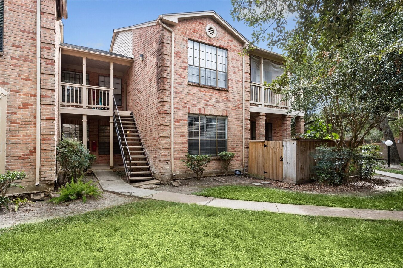 Photo - 2255 Braeswood Park Dr