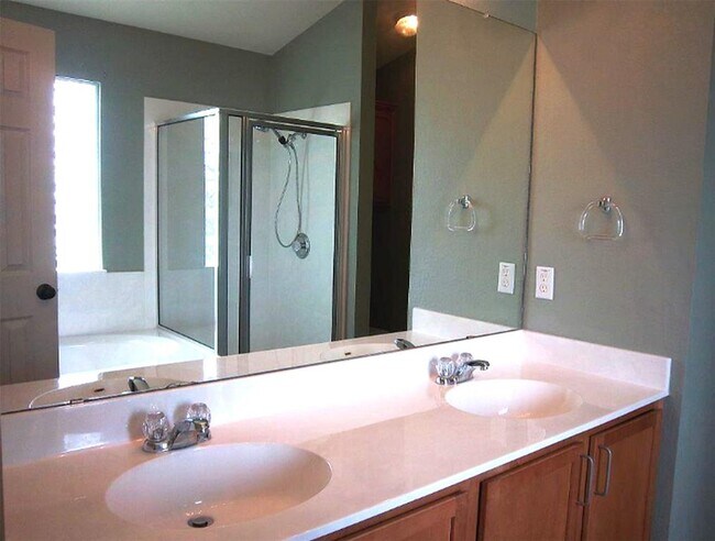 Photo - 2320 Pearson Way