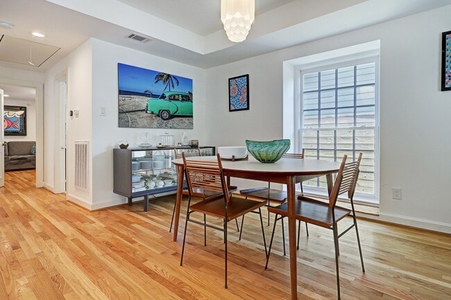 Photo - 1523 Harvard St