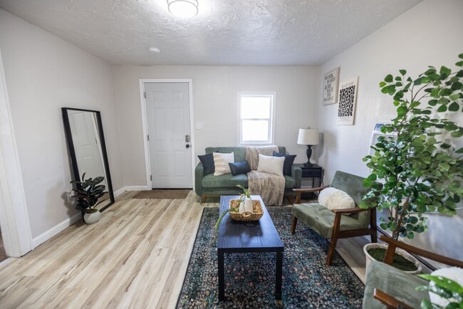 Photo - Updated 1-bedroom house available $675