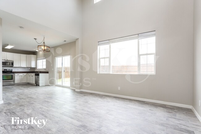 Photo - 1449 N Monument Dr