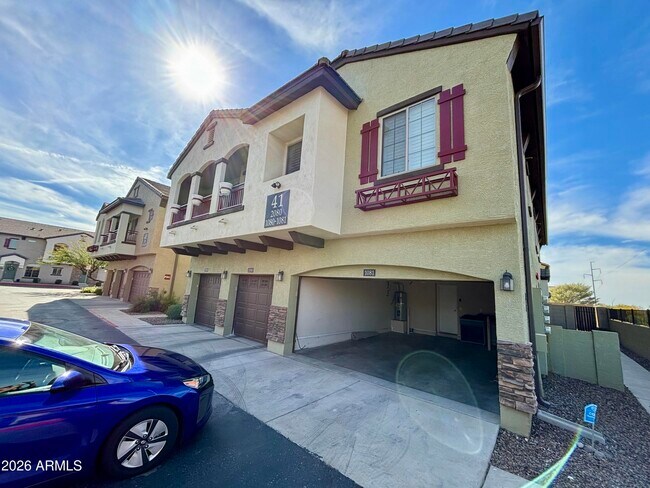 Photo - 2725 E Mine Creek Rd