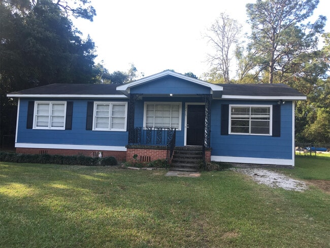 Photo - 2415 Club House Rd
