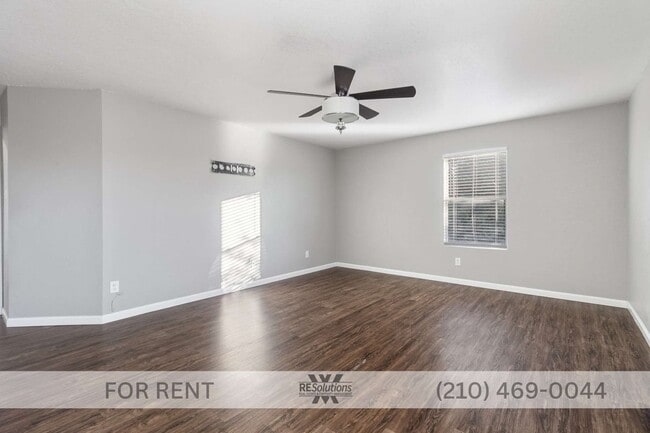 Photo - 203 Shadbush St