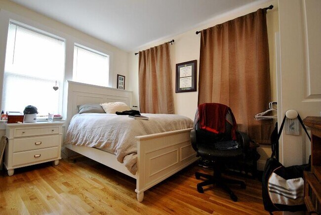 2 Larose Pl