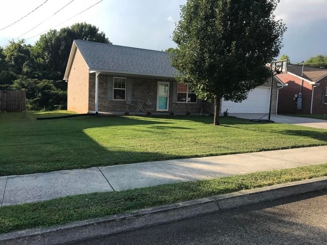 Building Photo - 1825 Tillery Square Ln Rental