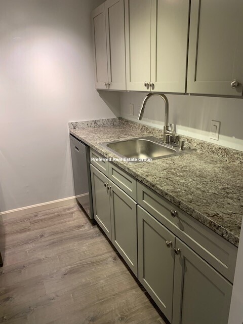 Building Photo - 330 Newton St Unit C Rental