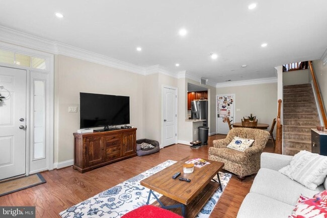 Photo - 15 Swanton Ln