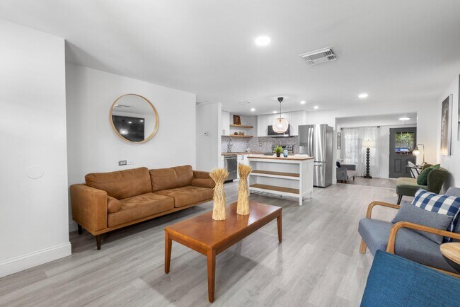 Photo - 1016 Beachwood Ave
