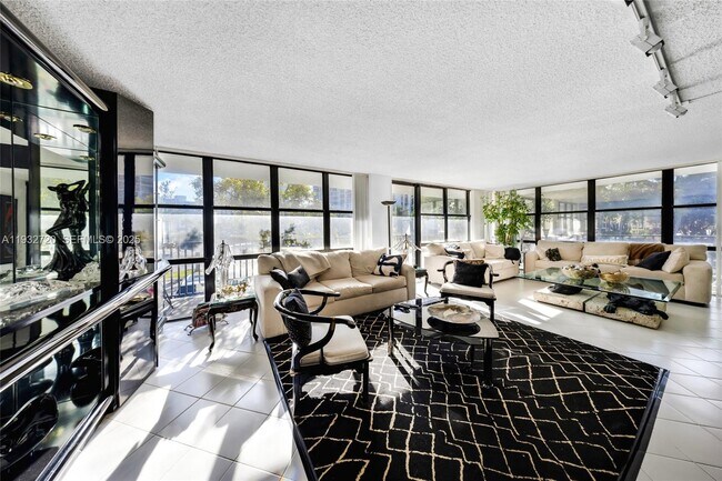 Photo - 800 Parkview Dr Unit 230