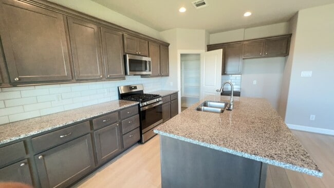 Photo - 1012 Tillman Ln