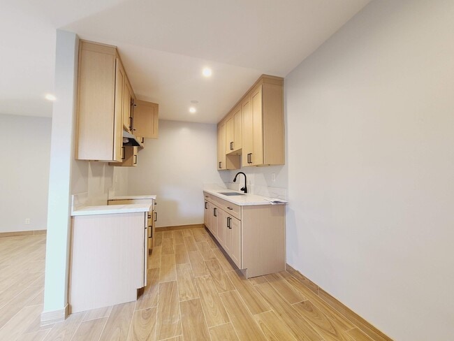 Photo - 14547 Saticoy St Unit 26