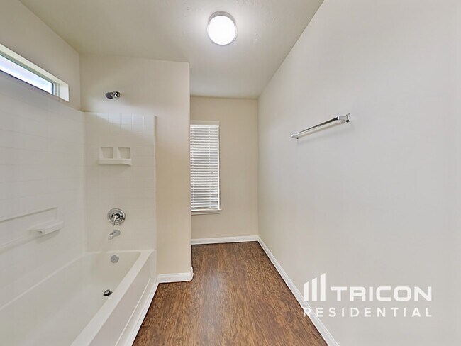 Photo - 21434 Palma Grove Way