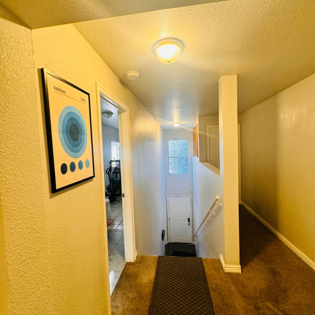 Photo - 546 E Delno Dr