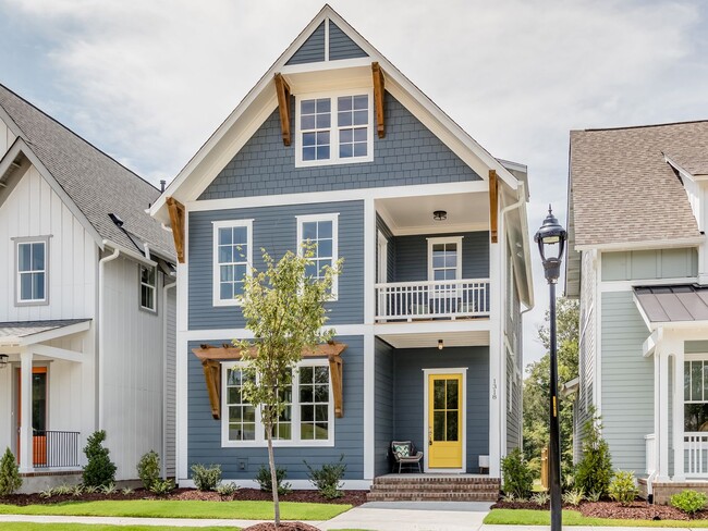 Building Photo - WOW!! One of the best Locations in one of the most desired neighborhoods