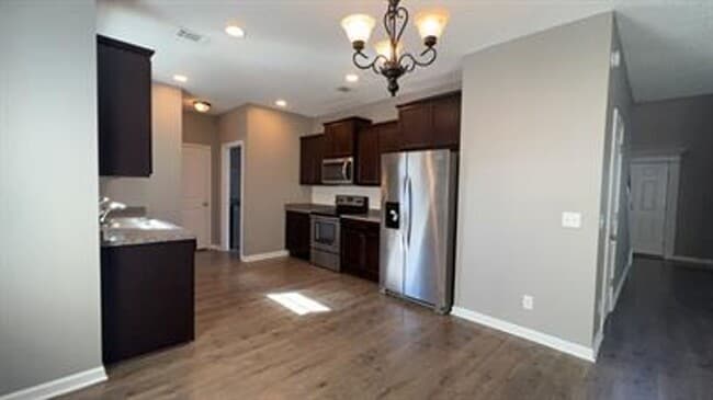 Photo - 1605 Longleaf Ct