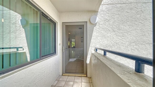 Photo - 835 S Osprey Ave Unit 201