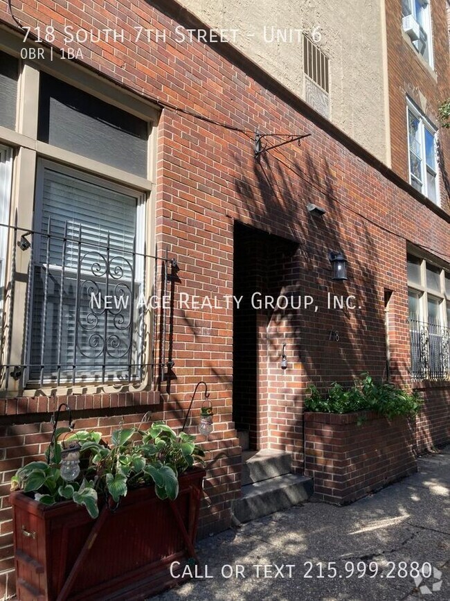 Building Photo - Studio Apartment one block from South Street! Unit 6