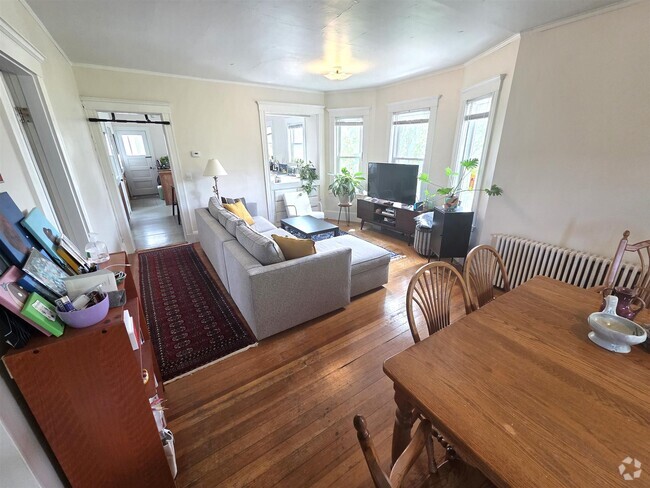 Building Photo - 72 Lexington Ave Unit 3 Rental